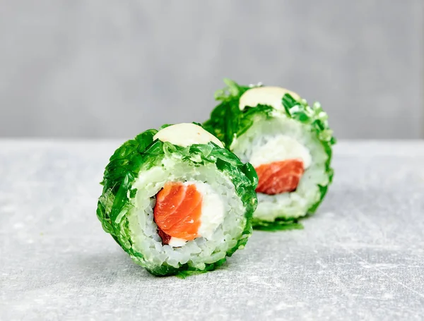 Two Pieces Sushi Roll Uramaki Salmon Cheese Chuka — Stock Photo, Image