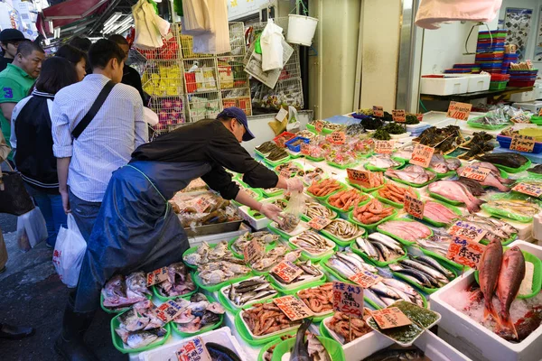 Tokyo Japón Marzo 2018 Barrio Del Mercado Ameyoko Los Turistas — Foto de Stock