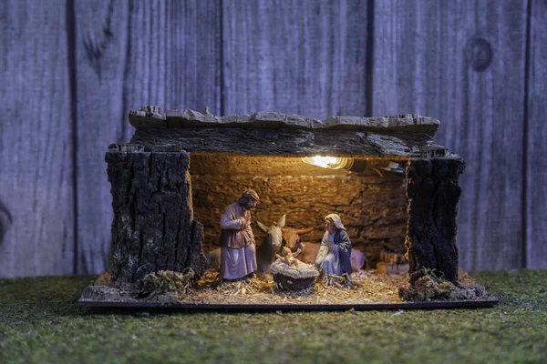 Escena Del Pesebre Navidad Iluminada Con Figuras Como Jesús María — Foto de Stock