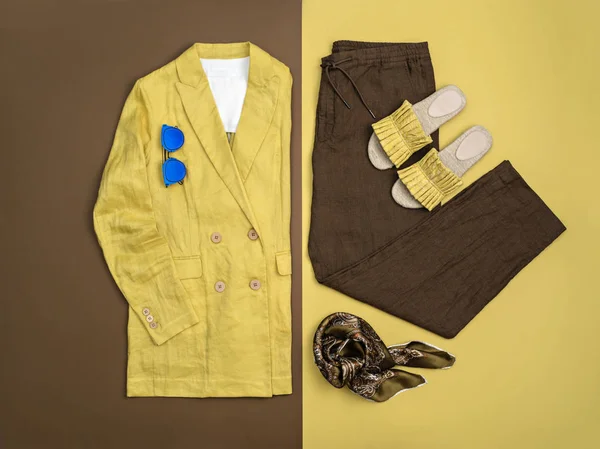 Brown and yellow female clothes. — Stock Photo, Image