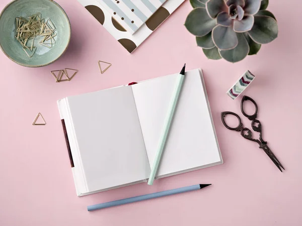 Kırtasiye düzlüğü.