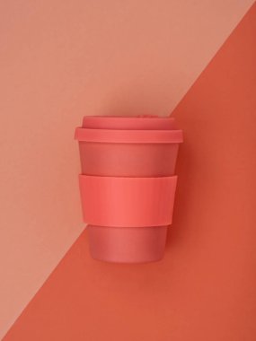 Sıcak içecek için tek kullanımlık Kupası.