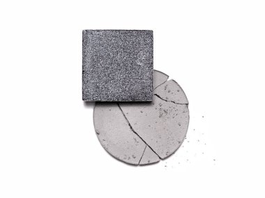 Parıldayan ve mat gri göz farları.