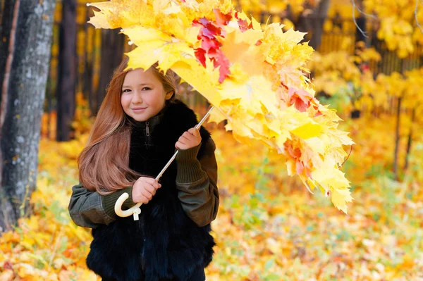 Charming Girl Umbrella Autumn Leaves — Stock Photo, Image