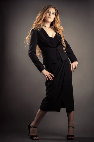 Okouzlující Obchodní Žena Obchodním Obleku — Stock fotografie
