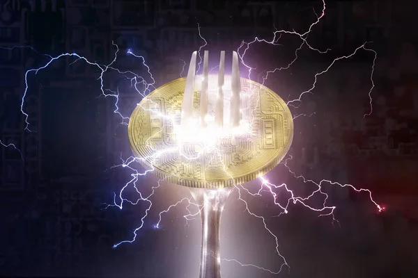 Bitcoin veya altcoin dijital cryptocurrency zor çatal değişim kavramı.