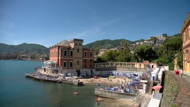 Resort Praia Com Vista Para Cidade Rapallo Fundo — Vídeo de Stock