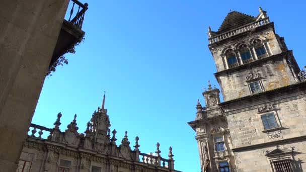 Věž Boční Straně Katedrály Malé Náměstí Turisty Santiago Compostela Španělsko — Stock video