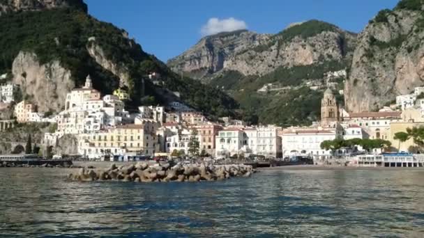 Amalfi Pequena Aldeia Característica Que Nome Costa Amalfi Trecho Costa — Vídeo de Stock