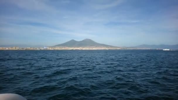 Vulkan Vesuv Und Golf Von Neapel Vom Meer Aus Gesehen — Stockvideo