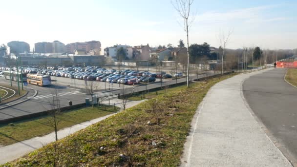 Estacionamento Intercâmbio Lado Parco Nord Parque Criado Numa Zona Industrial — Vídeo de Stock