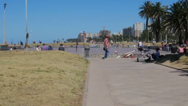 Skridskoåkning Område Montevideo Uruguay Den December 2017 — Stockvideo