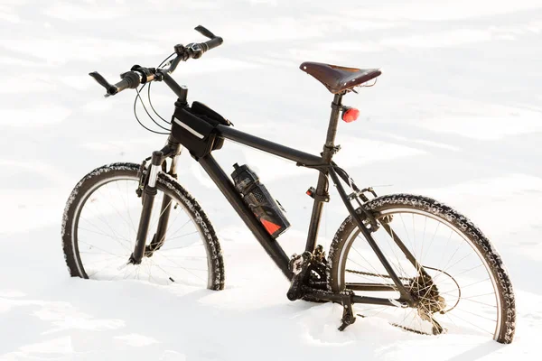 Téli Szezonban Kerékpározás Fekete Kerékpáros Havon Bármikor Koncepció Sport — Stock Fotó