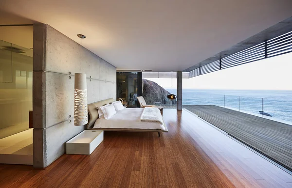 Casa Moderna Lusso Con Terrazza Contro Acqua Mare — Foto Stock