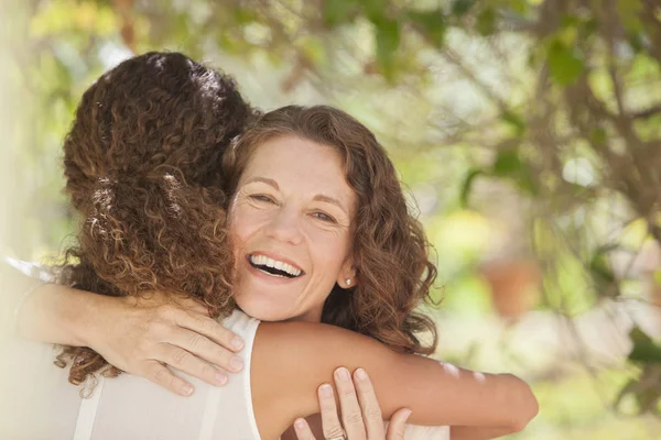 Happy Beautiful Mother Daughter Hugging Outdoors — Stock Photo, Image