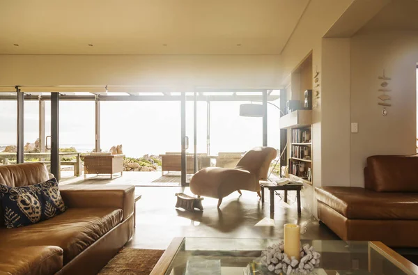 Sunny Home Showcase Living Room Open Patio Doors — Stock Photo, Image