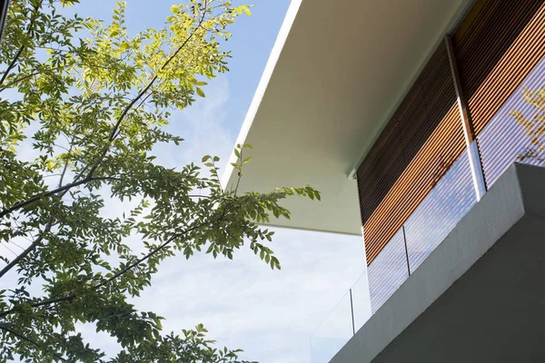 Roofline Casa Moderna Aire Libre Durante Día — Foto de Stock