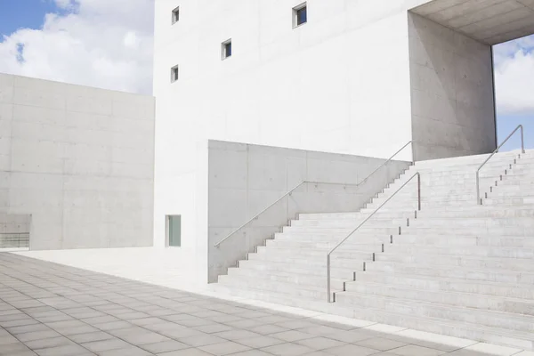 Fachada Edificio Moderno Blanco Escaleras —  Fotos de Stock