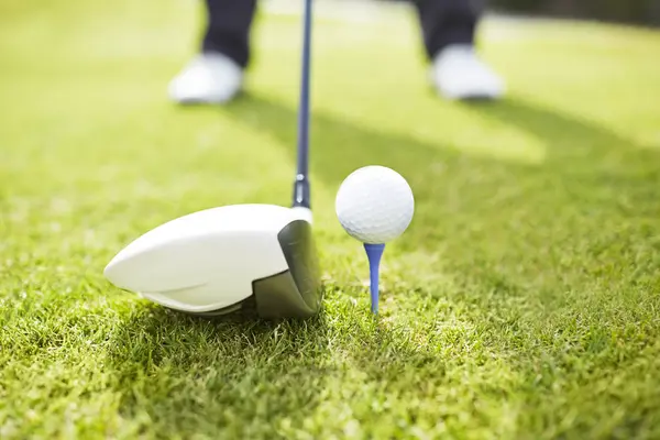 Beskurna Bilden Mannen Som Spelar Golf Kursen — Stockfoto