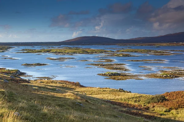 Tranquillo Lago Scena Lochboisdale Sud Uist Ebridi Esterne — Foto Stock