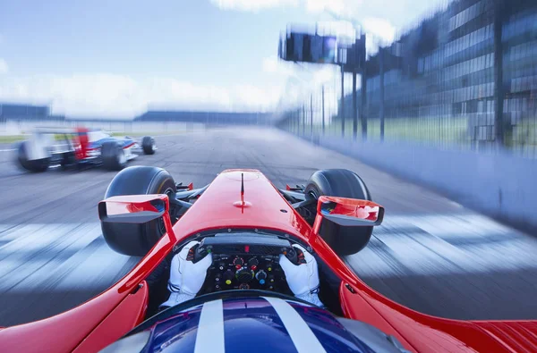 Fórmula Perspectiva Pessoal Piloto Carro Corrida Acelerando Pista Corrida — Fotografia de Stock