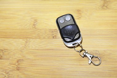 Kapı veya ahşap yüzeyde uzak kapı