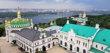 Kiev, Ukrayna. Pechersk Lavra Manastırı panoramik manzarası. Unesco mirası