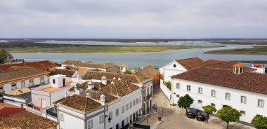 Faro şehrinde Doğa Parkı Ria Formosa, Portekiz
