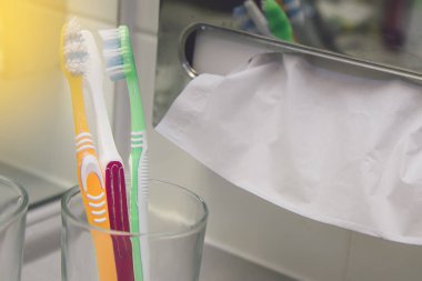 Diş fırçası seti, diş fırçası tüm aile imajı için.