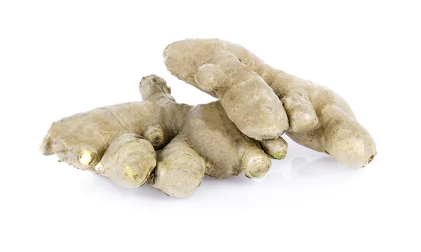 Beyaz arka planda taze zencefil