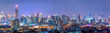 Bangkok-19 Mart: Bangkok Bangkok gökdelen üzerinde 19 Mart 2018, Thailand.Bangkok Güneydoğu Asya'nın en kalabalık şehir nüfusunun altıda ile yaşamak ve her gün Bangkok ziyaret görülmektedir