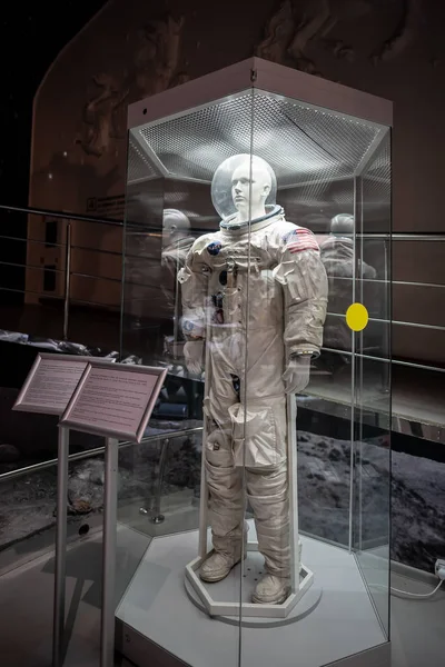 莫斯科 Russia Apr10 2018 人在服航天博物馆内陈列的细节在俄国莫斯科 April10 2018 — 图库照片
