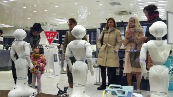 Τόκιο Ιαπωνία Νοε Αγνώστων Τουρίστες Παρακολουθούν Σχήμα Ρομπότ Μεγάλο Εμπορικό — Αρχείο Βίντεο