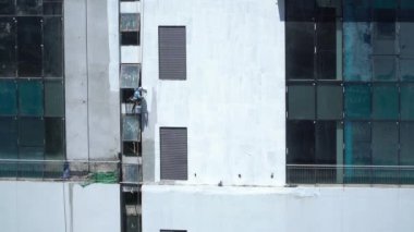 Dış boya iş yüksek doğmak altyapı inşaat alanında bina.