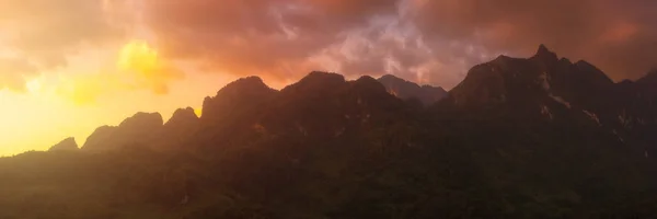 Panorama Cordilheira Área Colina Rural Durante Pôr Sol — Fotografia de Stock