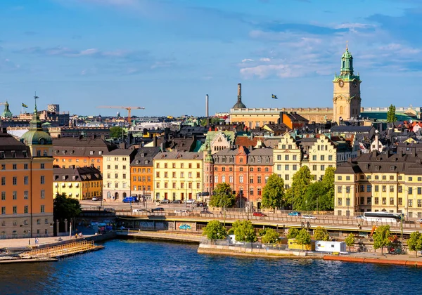 Utsikt över Stockholms stad över Havshamnen under sommarsäsongen i Stockholm, Sverige Stockbild