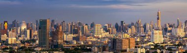 Bangkok, Tayland'daki Gökdelenin Panorama görünümü.