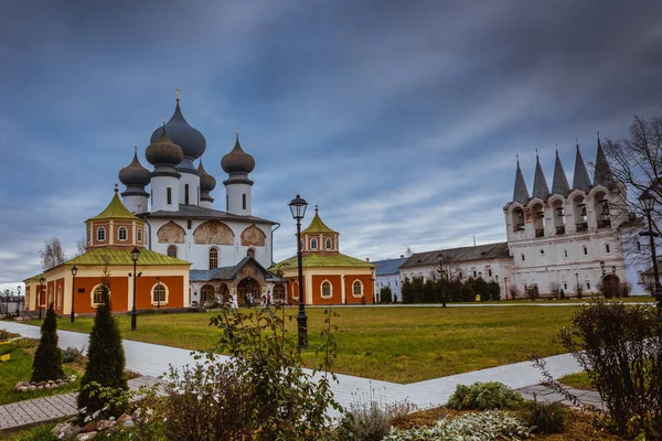 Tikhvin Antagande Kloster Ryss Ortodoxt Tikhvin Petersburg Ryssland Höst 2018 Royaltyfria Stockbilder