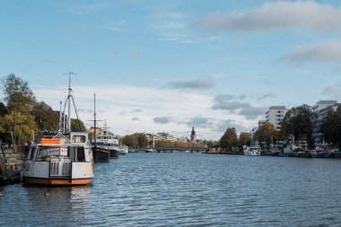 Aura nehrinde demirleme yeri.