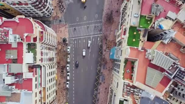 Spanien, Valencia Luftaufnahmen, Vogelperspektive auf rote Dächer, Straßen und Plätze — Stockvideo