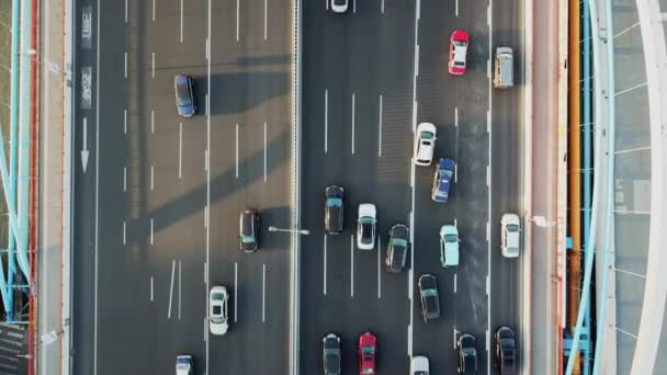 Timelapse luchtfoto schieten van het verkeer op grote industriële chinnese stad — Stockvideo