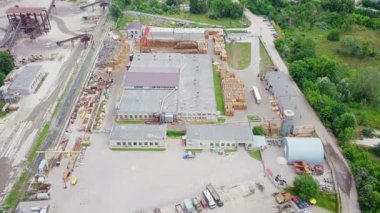 Terk edilmiş fabrikası, hurda metal, endüstriyel atık artıkları. Hava