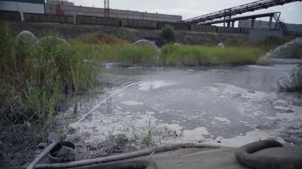 Abwasserspeicherung von Bergbau- und Verarbeitungsanlagen — Stockvideo