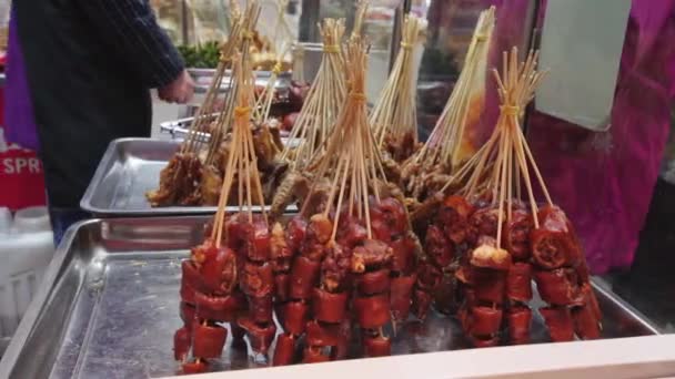 Preparando comida de rua na China, rápido e delicioso, close-up — Vídeo de Stock