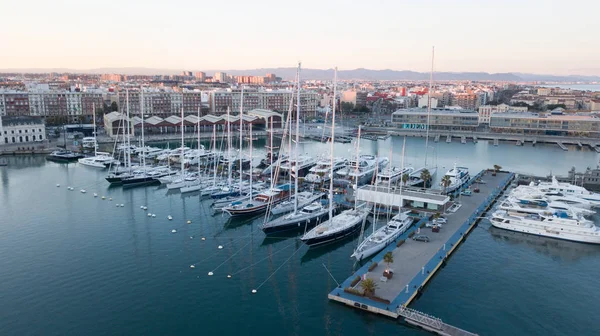 Luchtfoto Van Pier Met Jachten Boten Stad Valencia Spanje Drone — Stockfoto