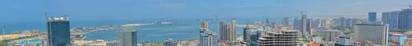 Luanda/Angola-11/28/2016: hava genel panoramik şehir Luanda, Körfezi ve bağlantı noktası Luanda, Angola marjinal ve Merkez binaları