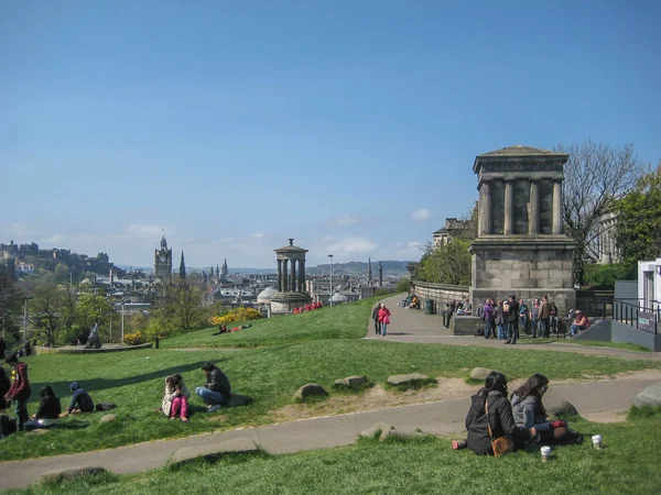 Εδιμβούργο Σκωτία 2014 Άποψη Της Dugald Στιούαρτ Μνημείο Γρασίδι Γύρω — Φωτογραφία Αρχείου
