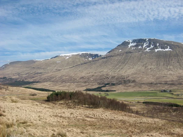 Felvidéki Scotland_ Hegyek Táj Háttérben Kék Felhős Sky_ Nagy Megtekintése — Stock Fotó