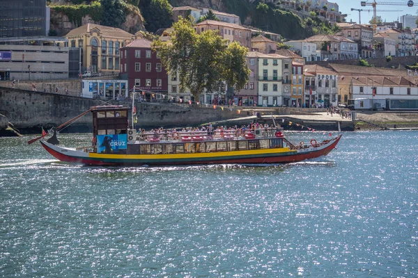 Porto Portugal 2018 View River Douro Recreational Boat Sailing Touristic — Stock Photo, Image