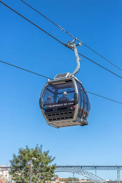 Gaia Porto Portugal 2018 Vista Eléctricos Aéreos Teleféricos Subindo Rua — Fotografia de Stock